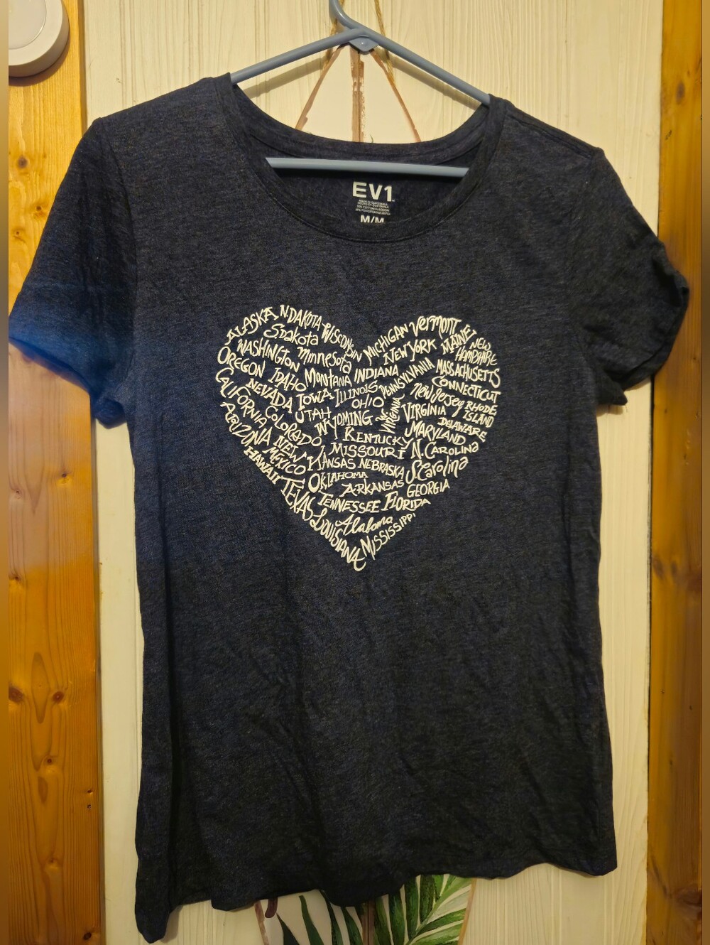 EV1 Navy Blue Heart States Graphic Tee, Size Med.
